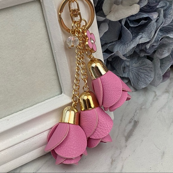 Pink Triple Rose Charm with Beads Keychain - Picture 5 of 15